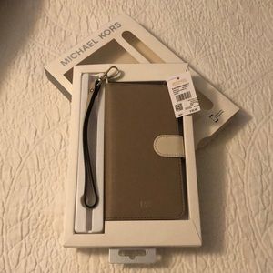 NWT Michael Kors iPhone8+ case and wallet